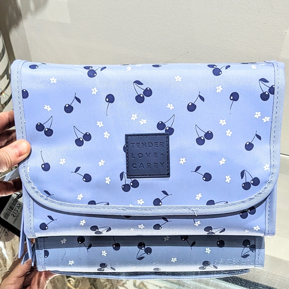 NEW Tender Love + Carry Fold Over Toiletry Weekender Cosmetic Bag